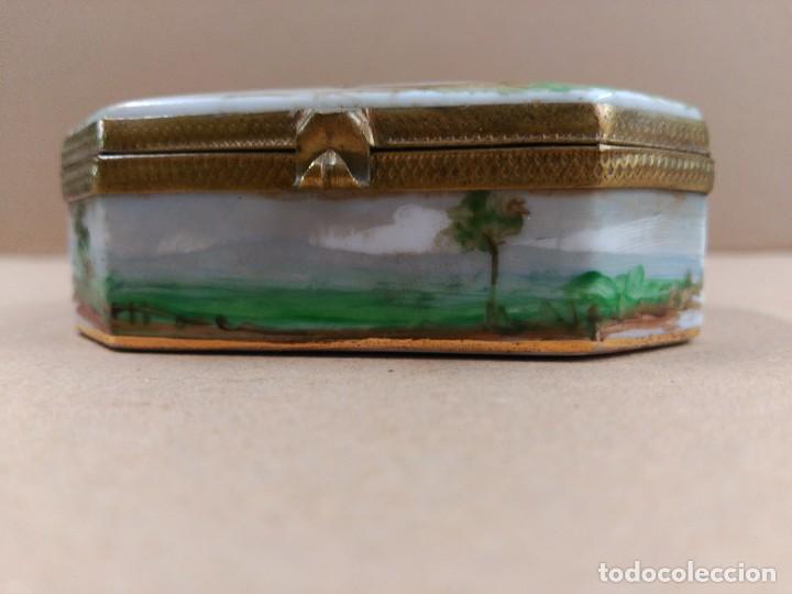Antig&uuml;edades: Caja de porcelana - Foto 25