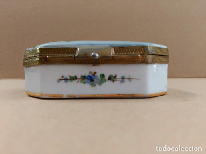 Antig&uuml;edades: Caja de porcelana - Foto 27