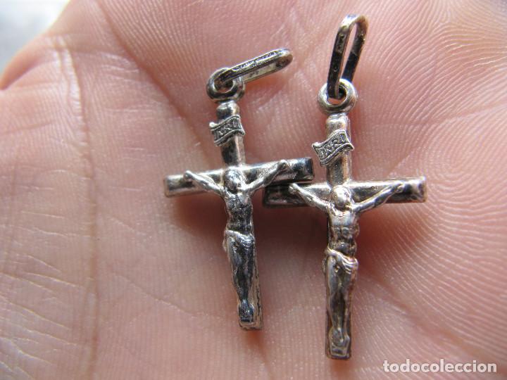 Antig&uuml;edades: 2 ANTIGUAS CRUCES DE PLATA - Foto 1