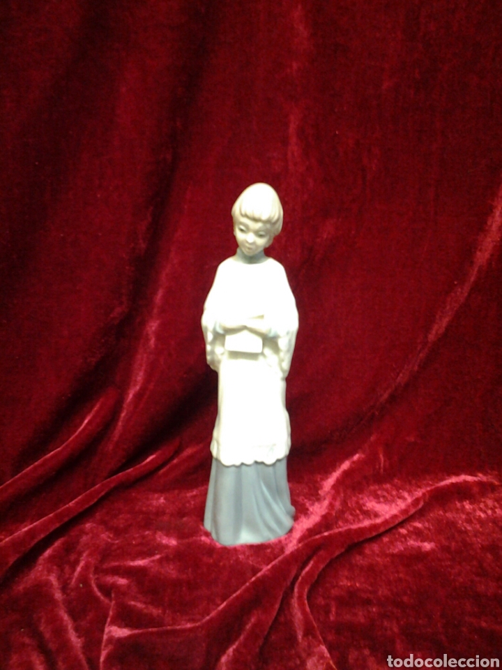 Antig&uuml;edades: Monagillo de porcelana - Foto 1