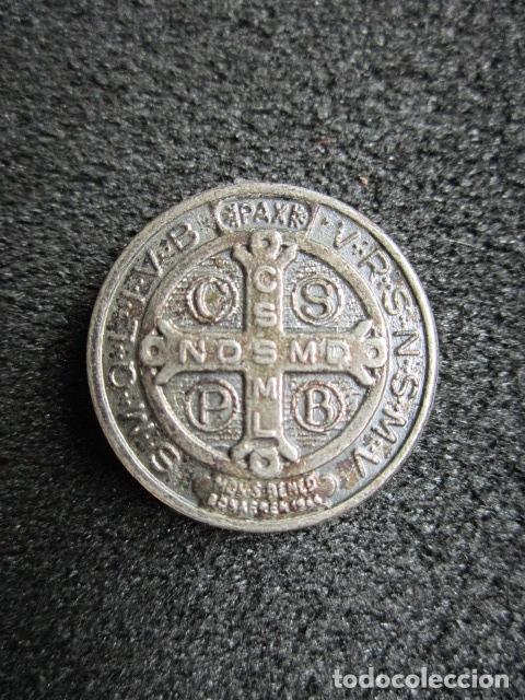 Antig&uuml;edades: ANTIGUA MEDALLA RELIGIOSA. - Foto 2