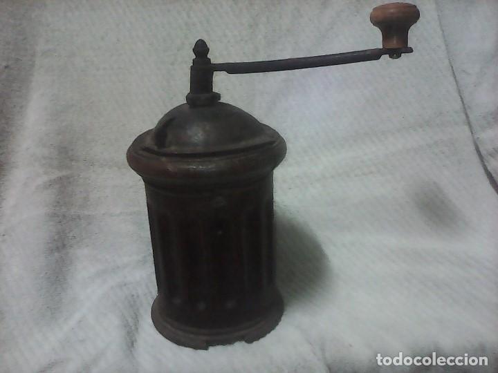 Antig&uuml;edades: molinillo de cafe antiguo - Foto 1