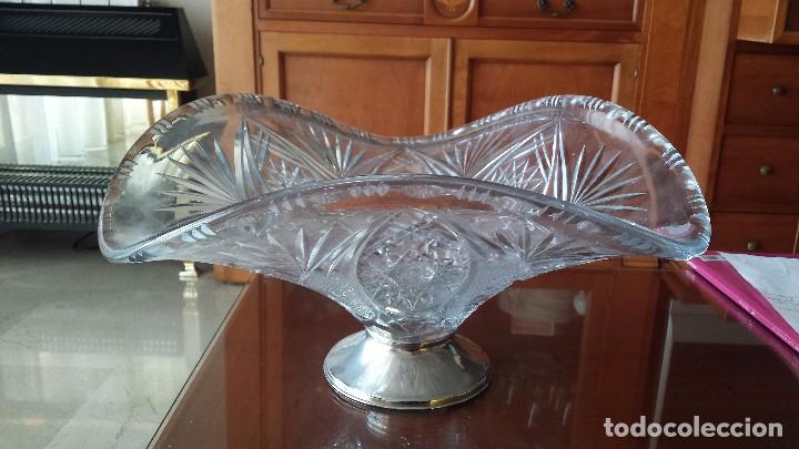 Antig&uuml;edades: antiguo centro de mesa en cristal tallado - Foto 1