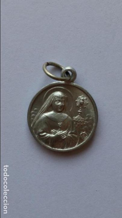 Antig&uuml;edades: Medalla, religiosa sin catalogar de 1,6 cms de diametro - Foto 2