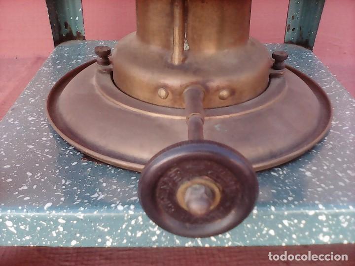 Antig&uuml;edades: hornillo o antiguo infernillo - Foto 3