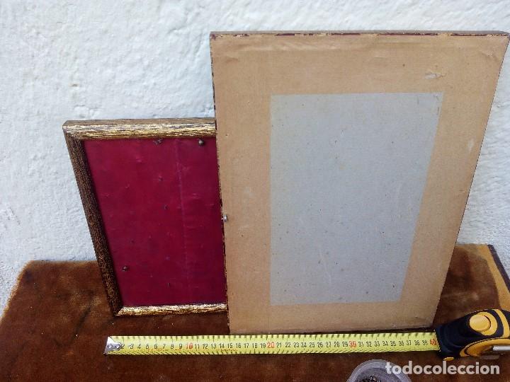 Antig&uuml;edades: Dos cuadros de madera maciza con parte delantera de ropa - Foto 3
