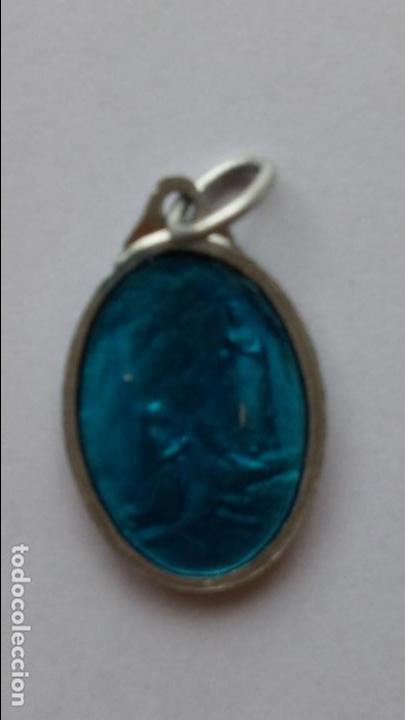 Antig&uuml;edades: Medalla, de lourdes de 2,3 x 1,4 cms - Foto 2