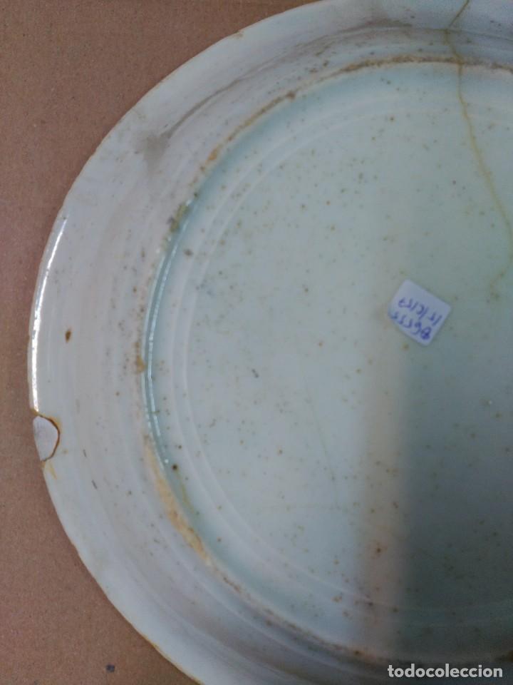 Antig&uuml;edades: Plato de ceramica, posiblemente Manises - Foto 12