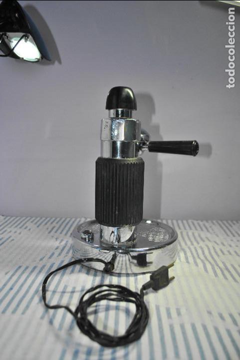 Antig&uuml;edades: ELECTRO CAFETERA PRESS (125 V. ) VINTAGE - Foto 4