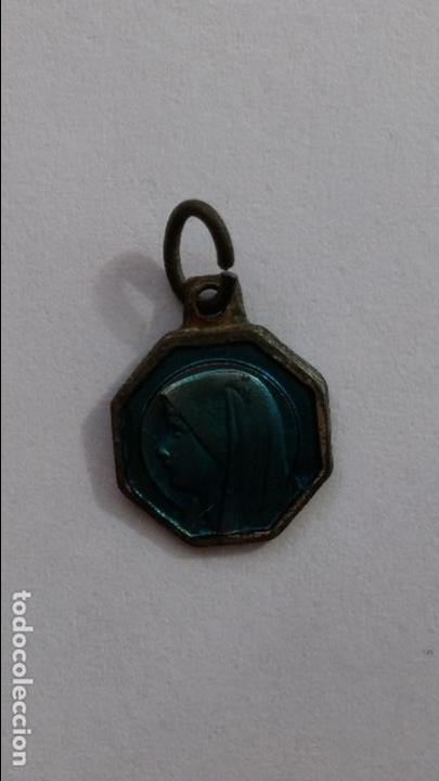 Antig&uuml;edades: Medalla de lourdes de 0,9 cms de diametro - Foto 2