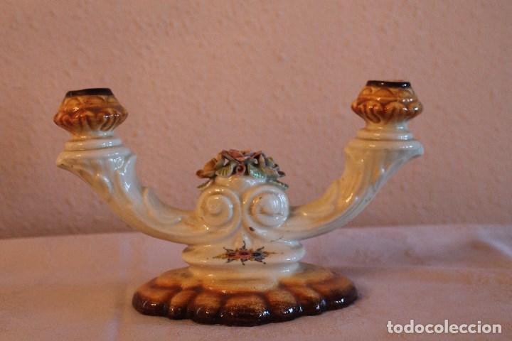 Antig&uuml;edades: PAREJA DE CANDELABROS - Foto 1