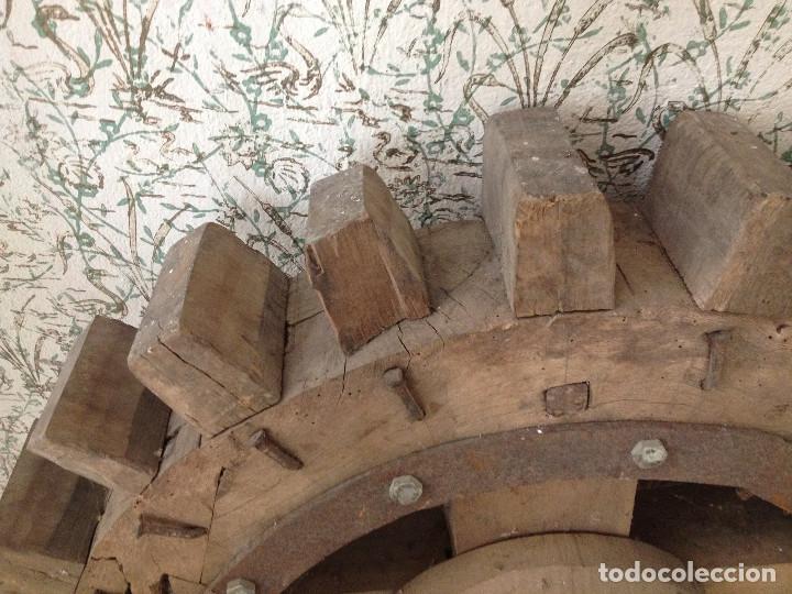 Antig&uuml;edades: RUEDA DENTADA ANTIGUA MUY ROBUSTA EN MADERA E HIERRO - Foto 5