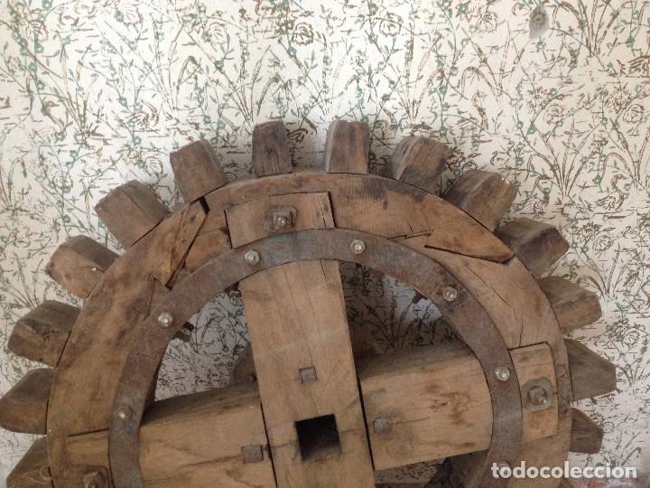 Antig&uuml;edades: RUEDA DENTADA ANTIGUA MUY ROBUSTA EN MADERA E HIERRO - Foto 8