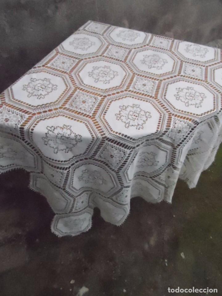 Antig&uuml;edades: mantel de punto cuadrado 135 cm - Foto 2