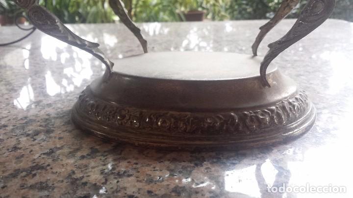Antig&uuml;edades: antiguo centro de mesa de alpaca - Foto 3