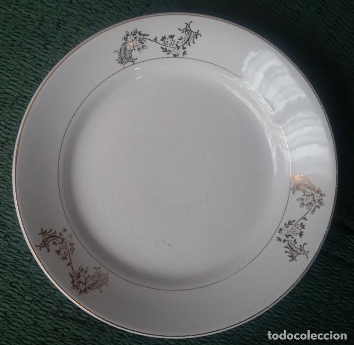 Antig&uuml;edades: PLATO DE PORCELANA CON SELLO - Foto 1