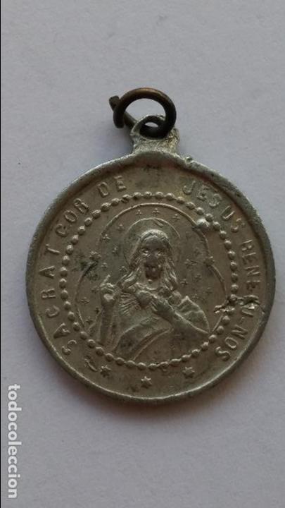 Antig&uuml;edades: Medalla de virgen l&acute;ajuda de 2,1 cms de diametro - Foto 2