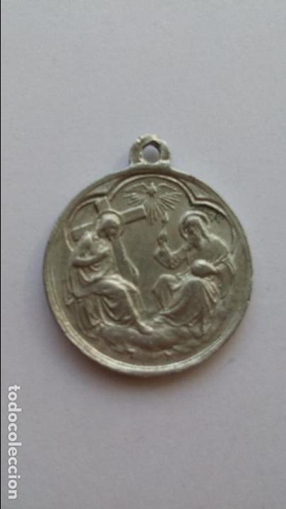 Antig&uuml;edades: Medalla de san rafael de 2,8 cms de diametro - Foto 2