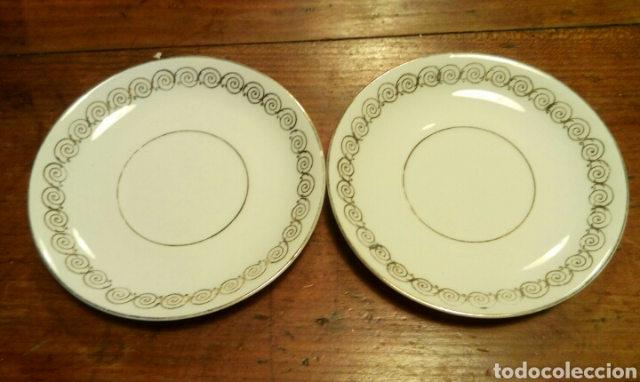Antig&uuml;edades: Dos platos cafe o pan porcelana - Foto 1