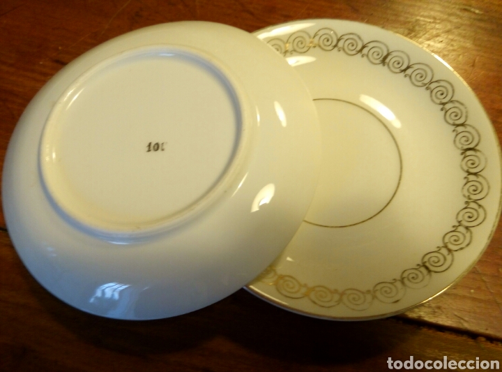 Antig&uuml;edades: Dos platos cafe o pan porcelana - Foto 2