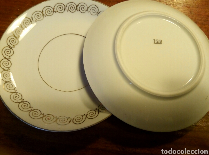 Antig&uuml;edades: Dos platos cafe o pan porcelana - Foto 3
