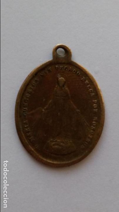 Antig&uuml;edades: Medalla de angel de la guarda y virgen, de 2,6 x 2 cms - Foto 2