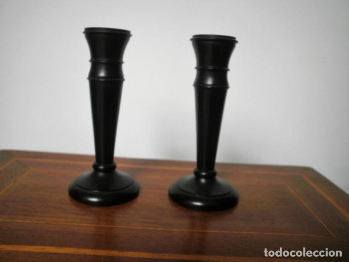 Antig&uuml;edades: Pareja de candeleros. - Foto 2