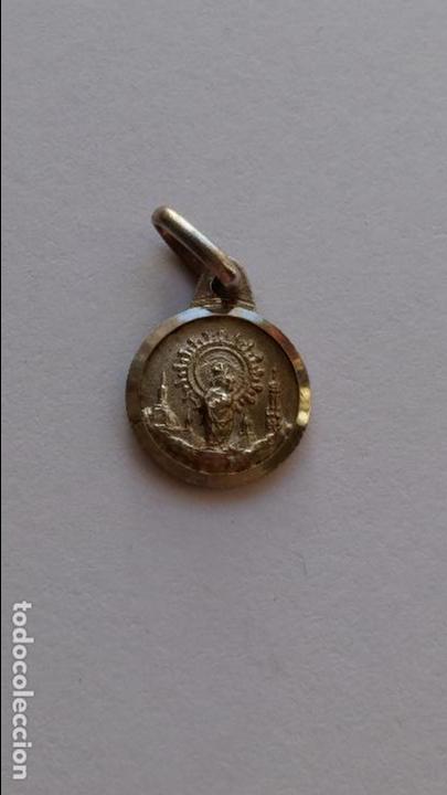 Antig&uuml;edades: Medalla de virgen del pilar de 1 cms de diametro - Foto 1