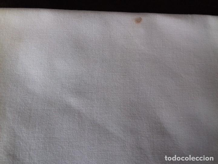 Antig&uuml;edades: LOTE DE 10 SERVILLETAS BORDADAS, AMARILLA CLARA. - Foto 5