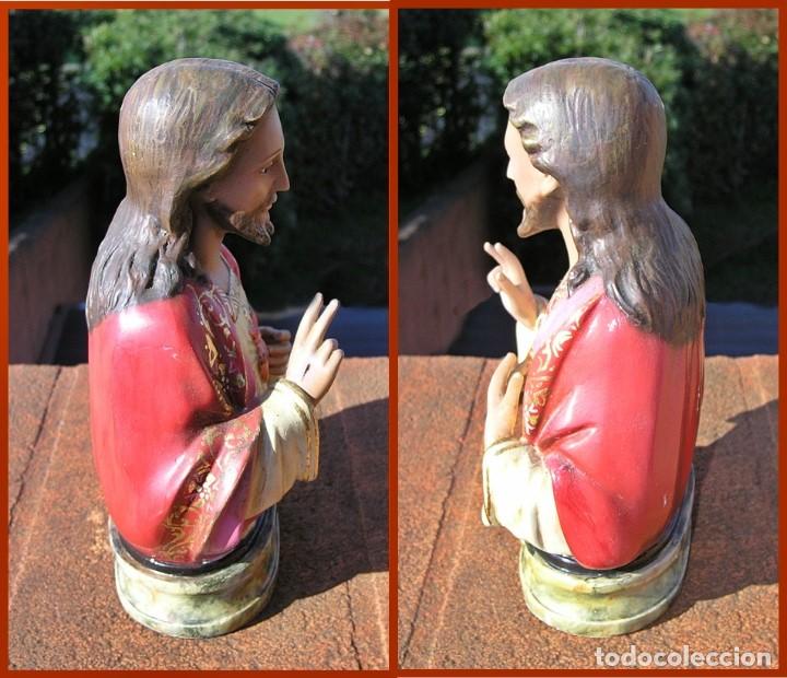 Antiguidades: Figura Sagrado Coraz&oacute;n Policromada......Mide 30 X 20 cms