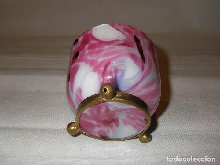 Antig&uuml;edades: Vaso de opalina, modernista. - Foto 2