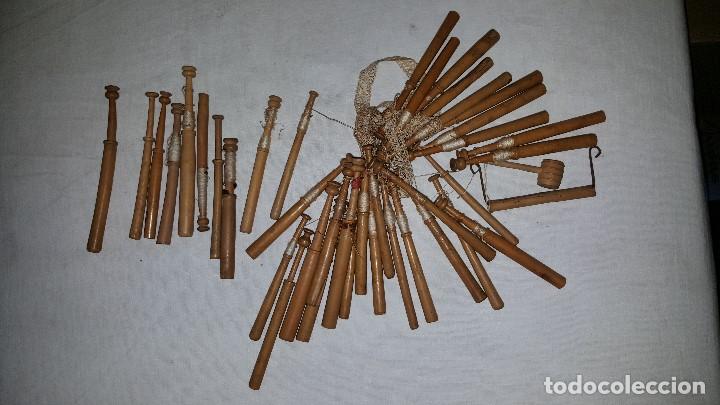 Antig&uuml;edades: LOTE DE 38 BOLILLOS - Foto 1