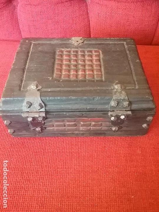 Antig&uuml;edades: PEQUE&Ntilde;O COFRE ESTILO CASTELLANO - Foto 4