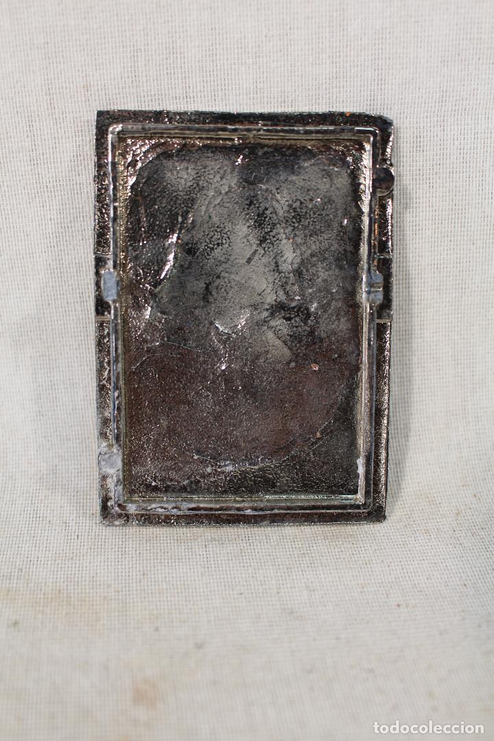 Antig&uuml;edades: cuadro con la virgen del rocio en metal con esmalte - Foto 2