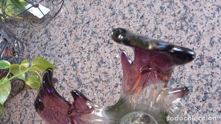 Antig&uuml;edades: antiguo florero de cristal - Foto 5