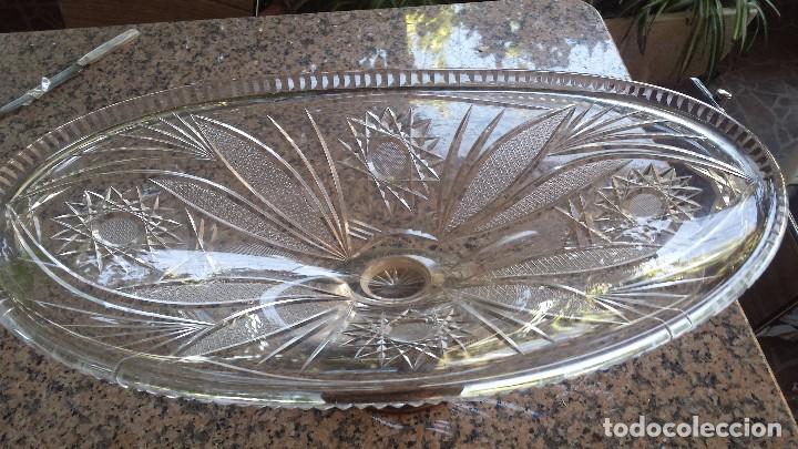 Antig&uuml;edades: antiguo centro de mesa en cristal y base plateada. precioso - Foto 2
