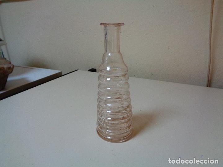 Antig&uuml;edades: Botella cristal soplado catalana - Foto 1