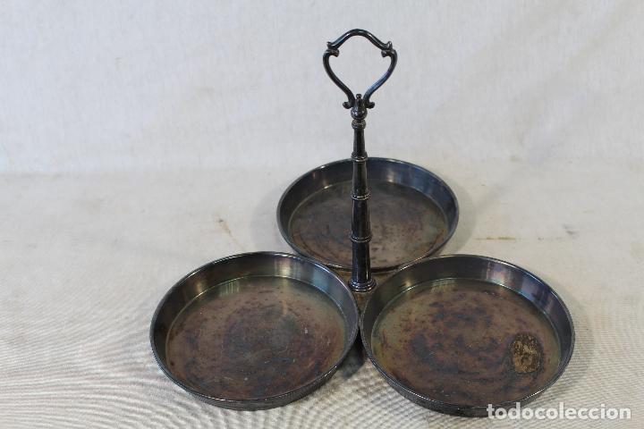Antig&uuml;edades: bandeja de aperitivos plateada de los a&ntilde;os 70 - Foto 1