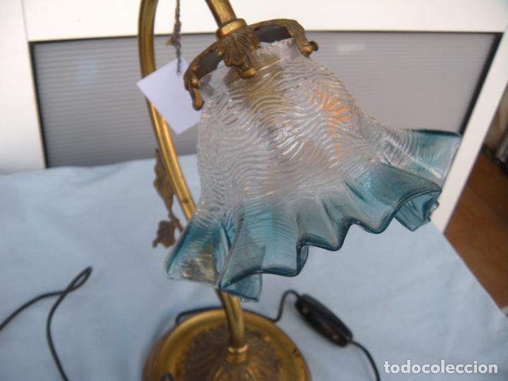 Antig&uuml;edades: L&Aacute;MPARA FLEXO DE SOBREMESA EN BRONCE - Foto 3