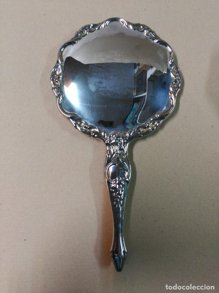 Antig&uuml;edades: JUEGO DE TOCADRO EN METAL PLATEADO - Foto 20