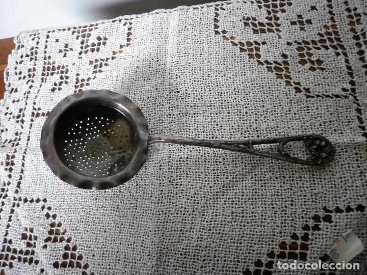 Antig&uuml;edades: Colador de t&eacute;. - Foto 3