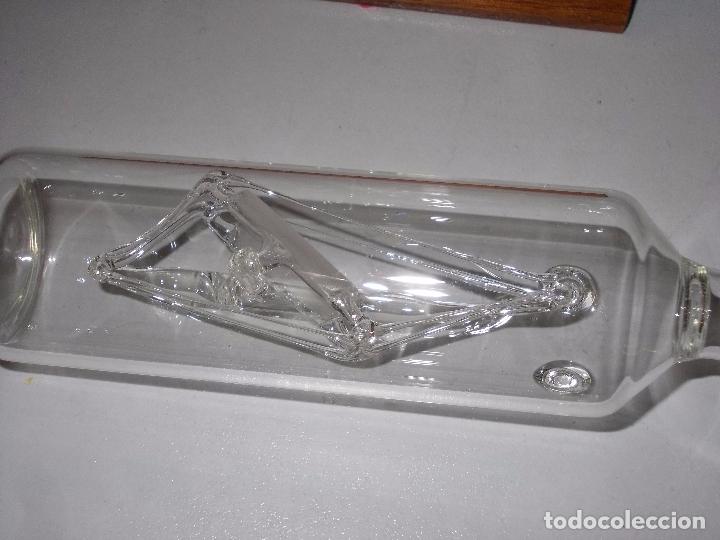 Antig&uuml;edades: Dos botellas de cristal con barco en interior - Foto 3