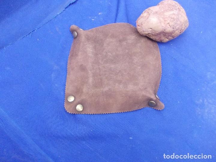 Antig&uuml;edades: plato de cuero que se abrocha - Foto 2