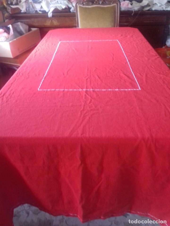 Antig&uuml;edades: SENCILLO Y GRANDE MANTEL ROJO. - Foto 1