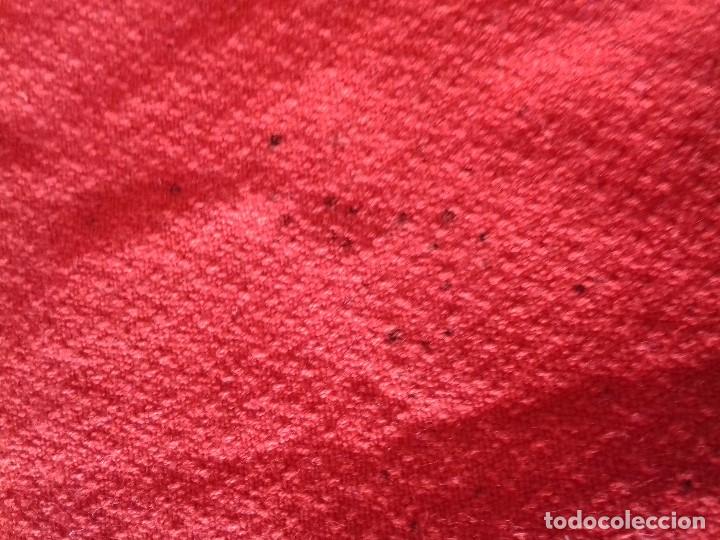 Antig&uuml;edades: SENCILLO Y GRANDE MANTEL ROJO. - Foto 9