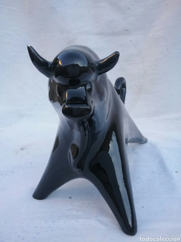Antig&uuml;edades: Toro enfurecido. - Foto 1