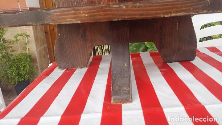 Antig&uuml;edades: estanteria de madera con cajon - Foto 4