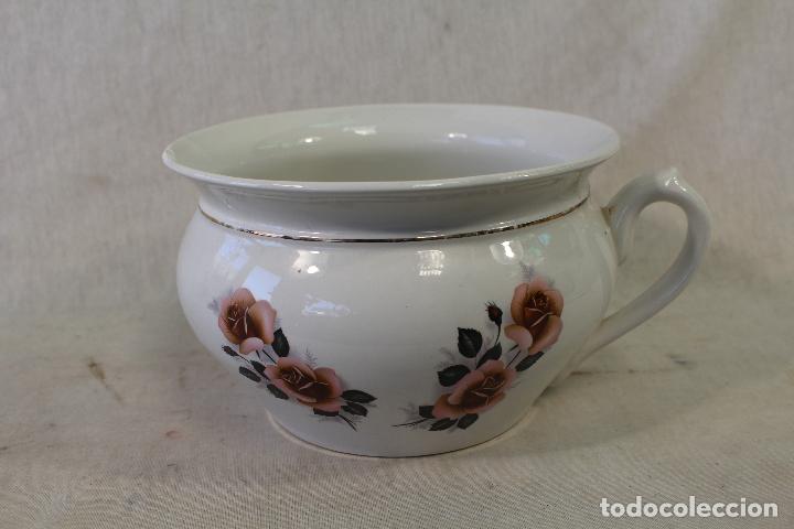 Antig&uuml;edades: bacin orinal en ceramica tanagra santander - Foto 1