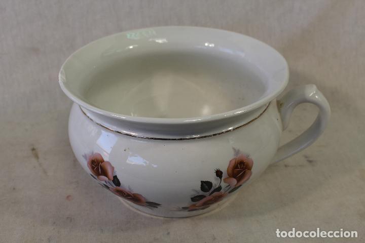 Antig&uuml;edades: bacin orinal en ceramica tanagra santander - Foto 2
