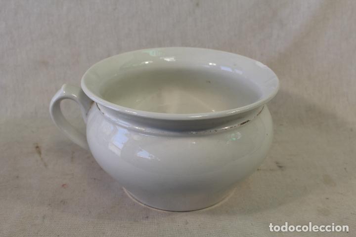 Antig&uuml;edades: bacin orinal en ceramica tanagra santander - Foto 5